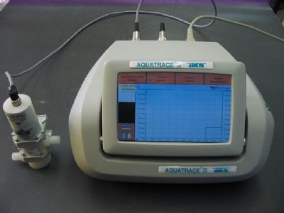 腐蚀性气体水份分析仪