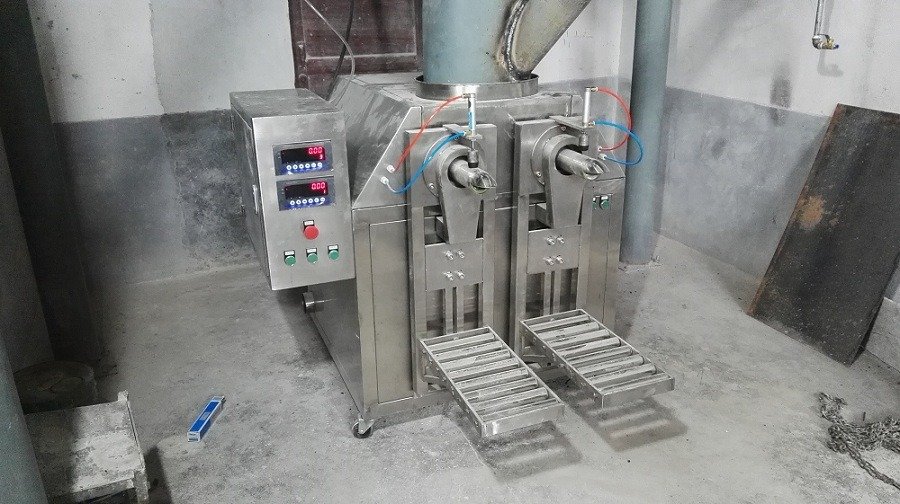 双嘴阀口袋包装机