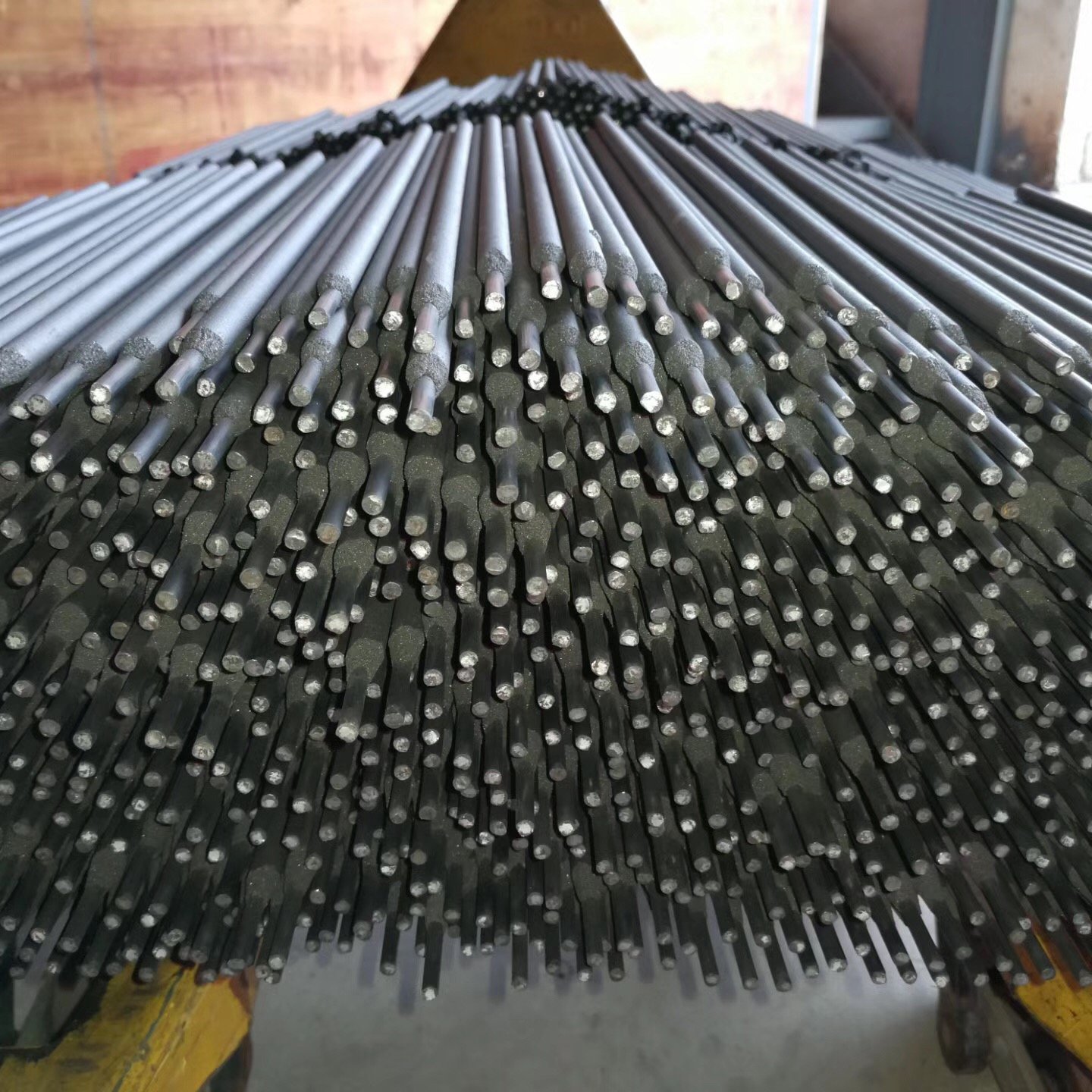 D246耐磨堆焊焊条