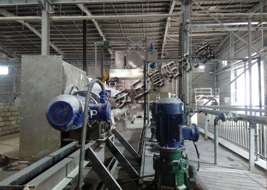 塑料颗粒吨袋拆包机,吨袋破袋机使用现场（图）