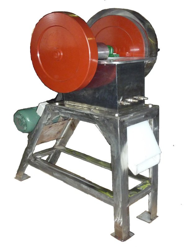 TC-PE刚玉陶瓷颚式破碎机