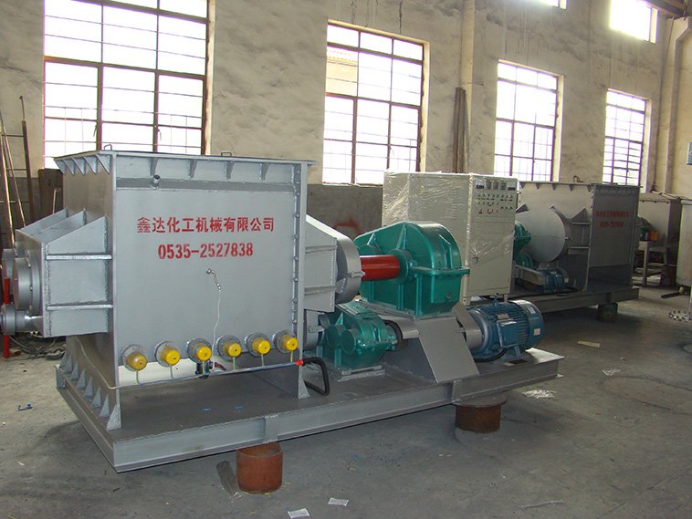 螺杆排料捏合机