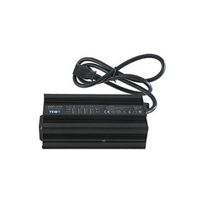 UY240L通用型充电器