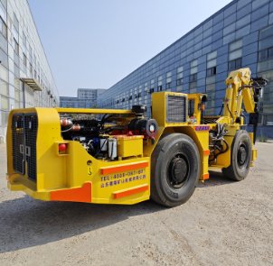 UPT-97/1800矿用破碎台车