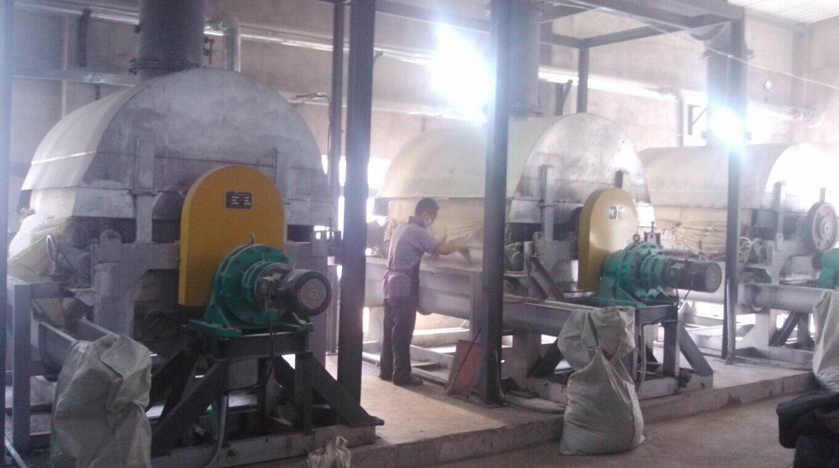 ф1700X4400桨叶式真空刮板干燥机