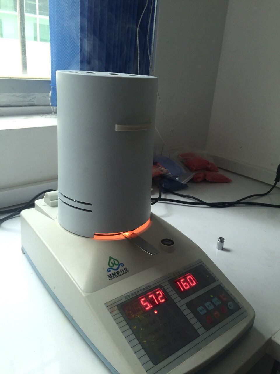 饲料原料水分检测仪国标法