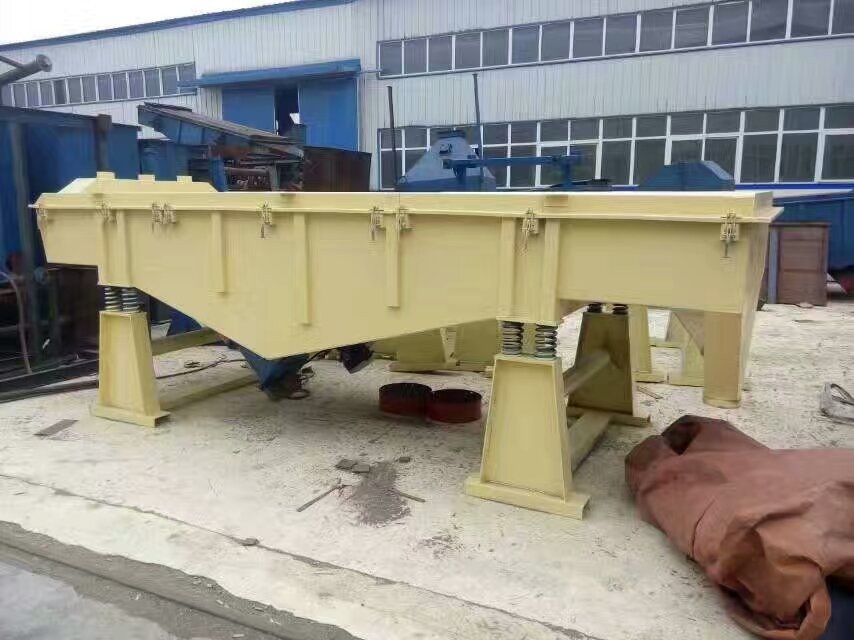 密封式带除尘装置直线筛