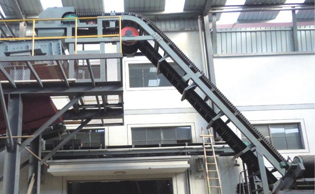 DJ型系列波状挡边式带式输送机