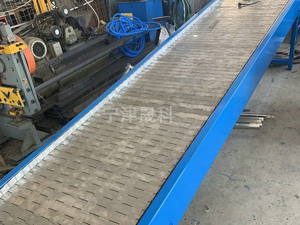 直行链板输送机