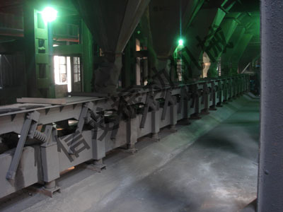 SZF型惯性振动热料输送机