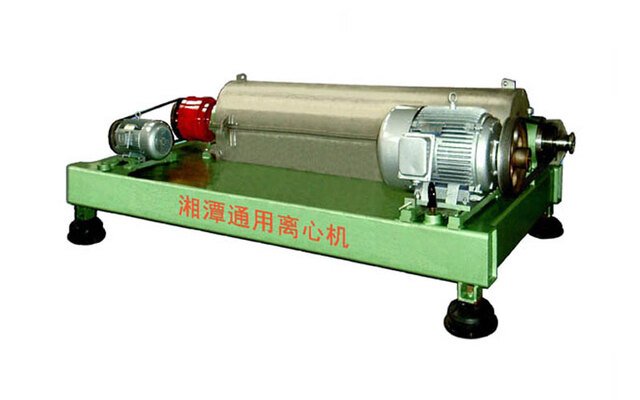 卧式螺旋卸料沉降离心机