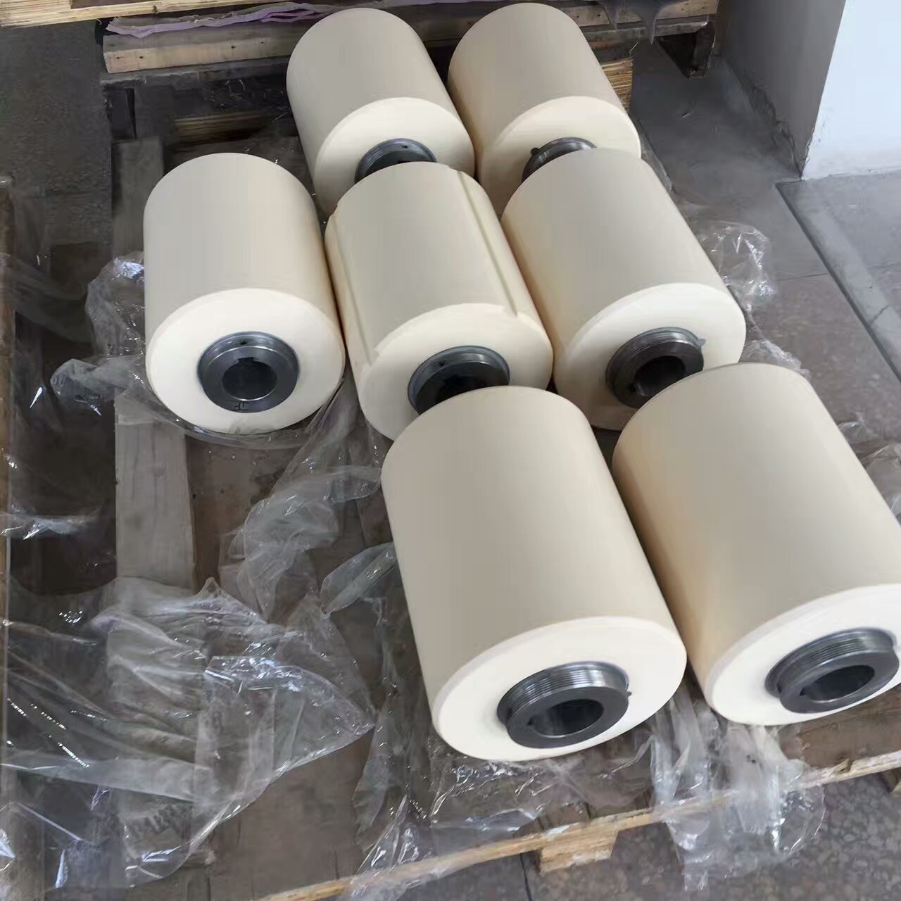 粉碎机陶瓷轧辊