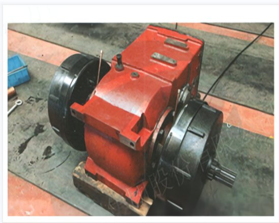 YM168型玉米联合收割机变速箱总成