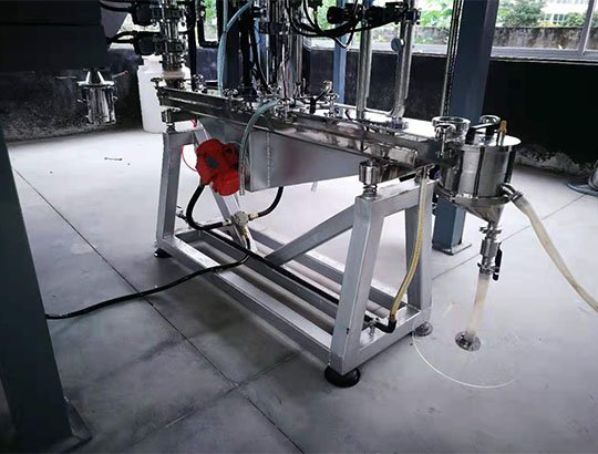 闭式循环喷雾干燥机振动冷却装置