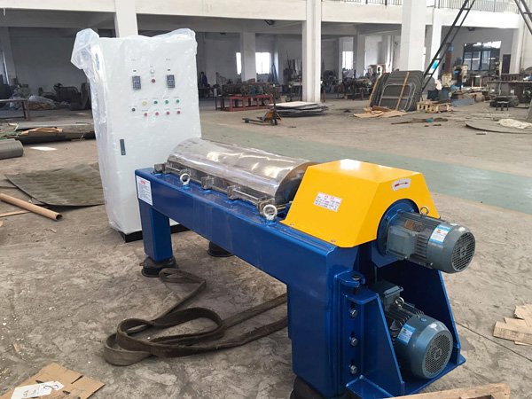 卧式螺旋卸料沉降离心机