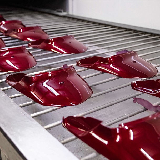 摩托车盖板喷涂