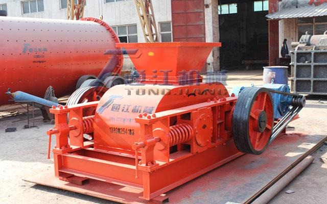 2PGC辊式破碎机(齿辊破)