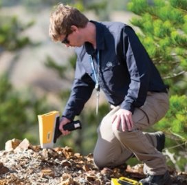手持式地质勘探光谱分析仪
