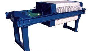 千斤顶压紧压滤机