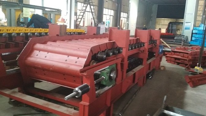 GBL1800×4500中型板式喂料机