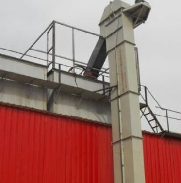 TB-NE型板链斗式提升机