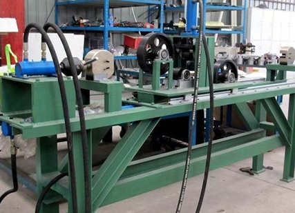 带钢拉矫破鳞试验机