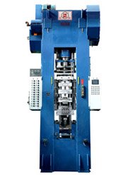 超大型粉末成形机