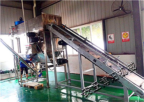 水泥粉自动拆包投料站 304不锈钢自动破袋装置工作现场