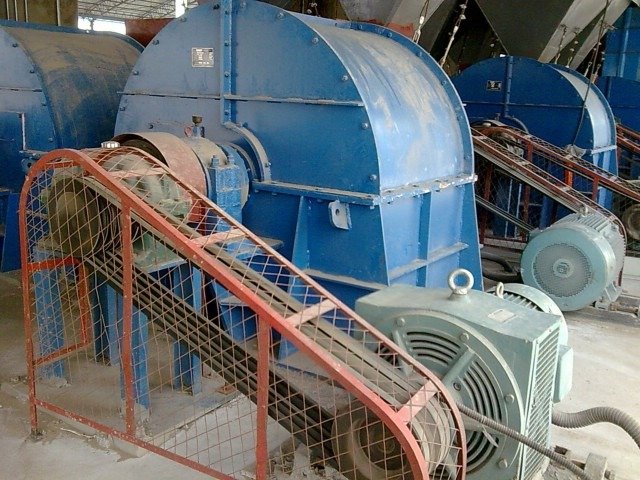 制砂机ZH1200——三段超细中环细碎机