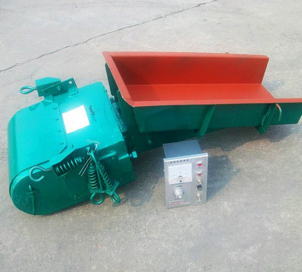 雷蒙磨配套电磁振动给料机