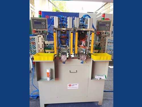 双工位全自动热压铸机