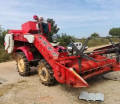 悬挂式全喂入稻麦联合收割机1