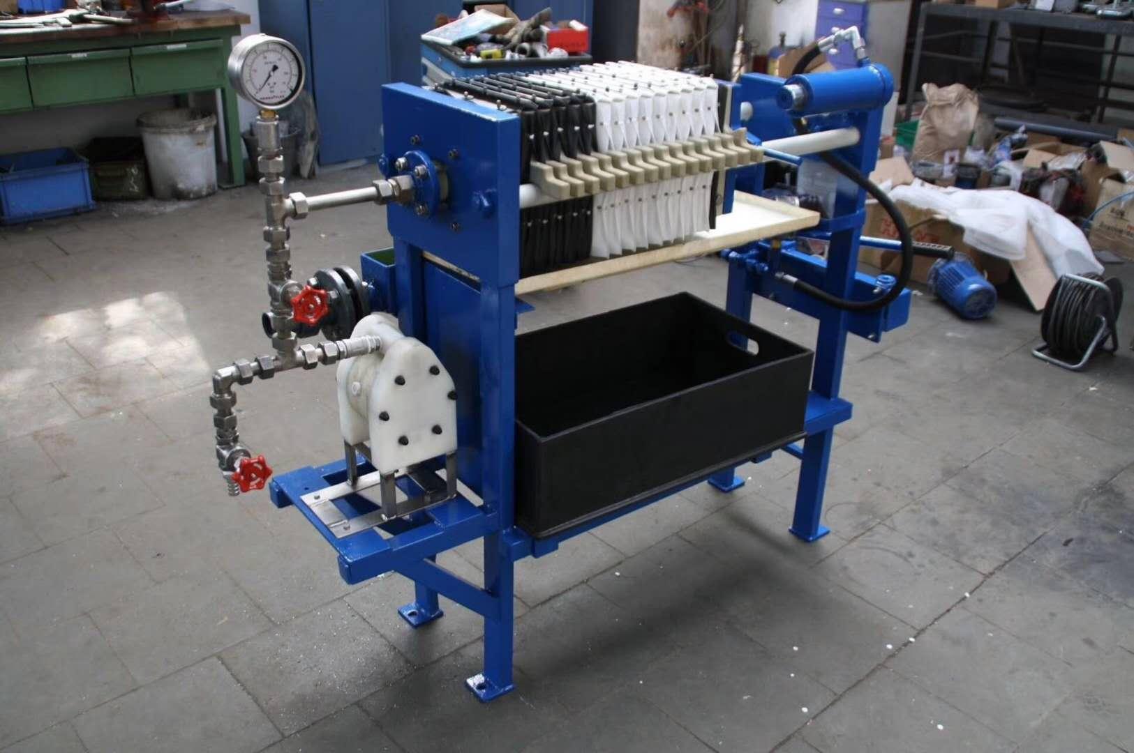 自动化气动压力机