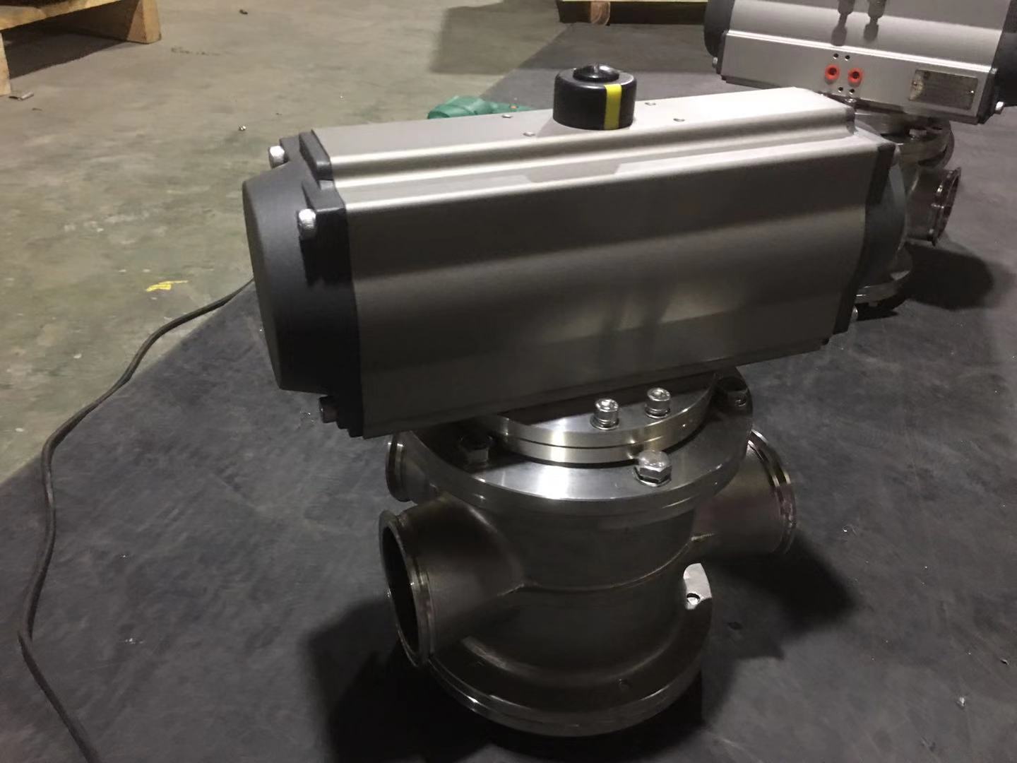 气动快装三通阀