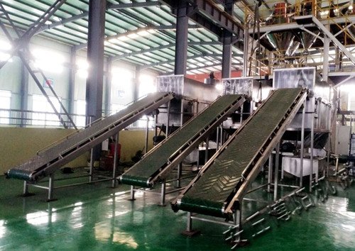 氯化钠自动拆包机、破袋机可接管链输送机