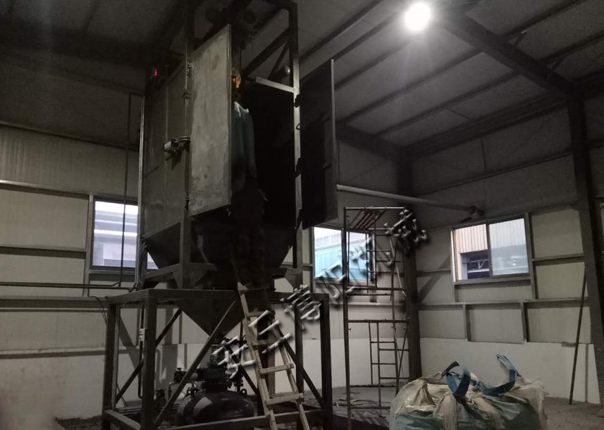 无粉尘饲料吨袋破袋机，吨袋自动拆包机