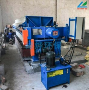 自动拉板程控型压滤机