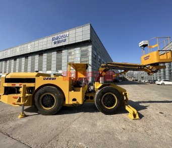 地下升降平台车