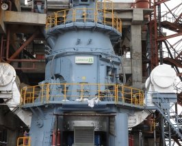 立式辊磨中粉磨水泥熟料