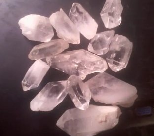 光伏石英坩埚中内层砂基料