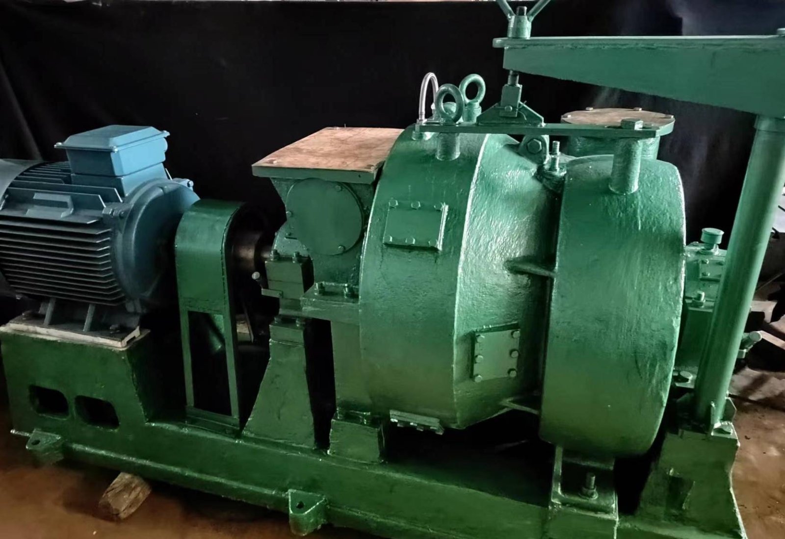 F-600A高速离心运水型粉碎机（内置分级器）