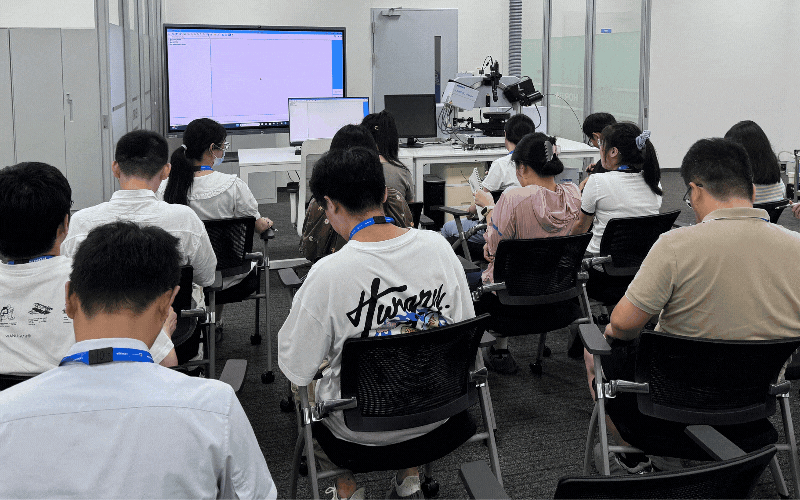 082704_226662_gsdt.gif 082704_226662_gsdt.gif