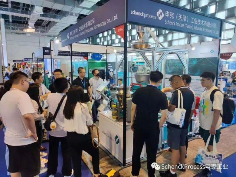 120408_170677_gsdt.jpg 120402_006519_gsdt.jpg