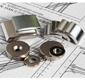 钕铁硼步进电机磁钢,具有高剩磁密度和高矫顽力的特点,非常有利于电机体积小型化的实现。