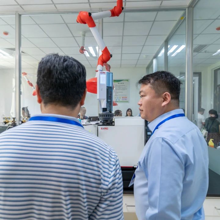 103008_647466_gsdt.jpg 103008_647466_gsdt.jpg