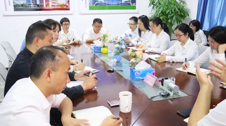 082105_240680_gsdt.jpg 082105_240680_gsdt.jpg