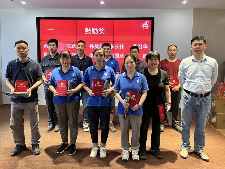 142329_396115_gsdt.jpg 142329_396115_gsdt.jpg