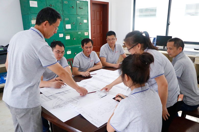 085926_844298_jswz.jpg 团队.jpg