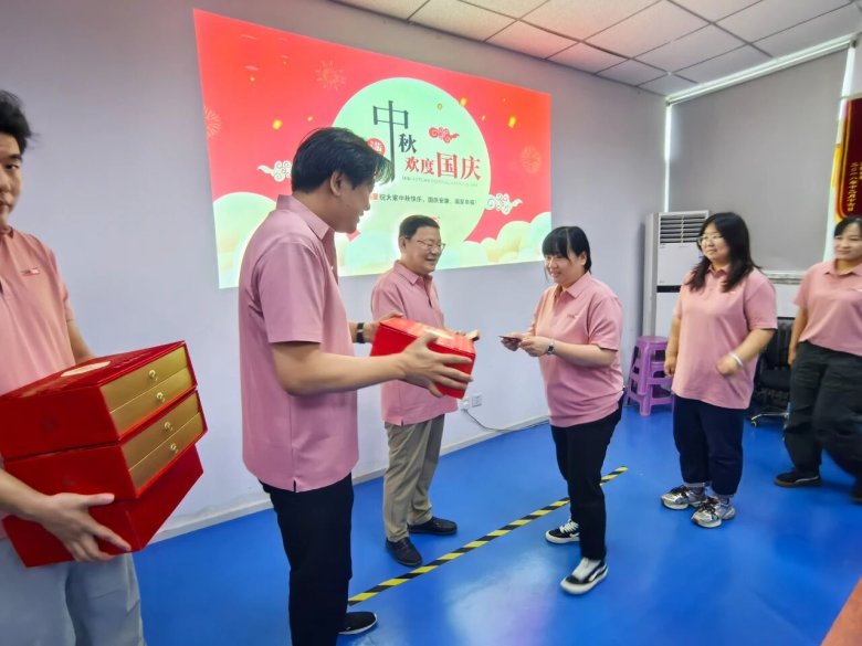 140805_438877_gsdt.jpg 140805_438877_gsdt.jpg