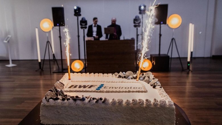 093615_441608_gsdt.jpg 093615_441608_gsdt.jpg